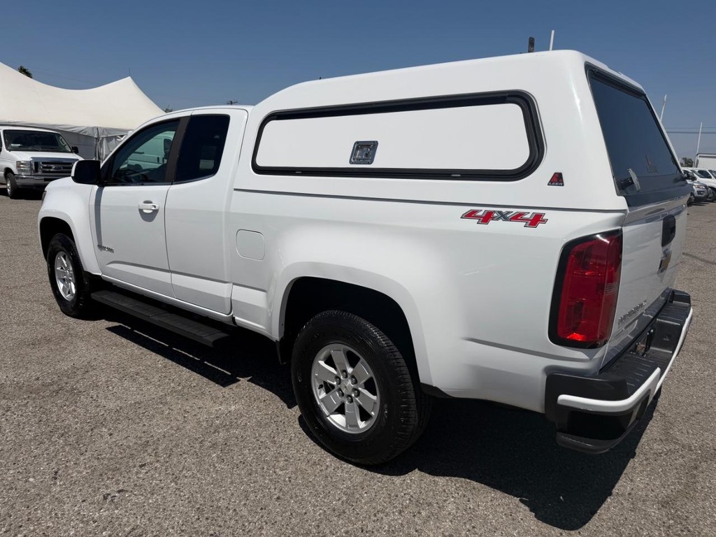 Chevrolet Colorado Vehicle Full-screen Gallery Image 09