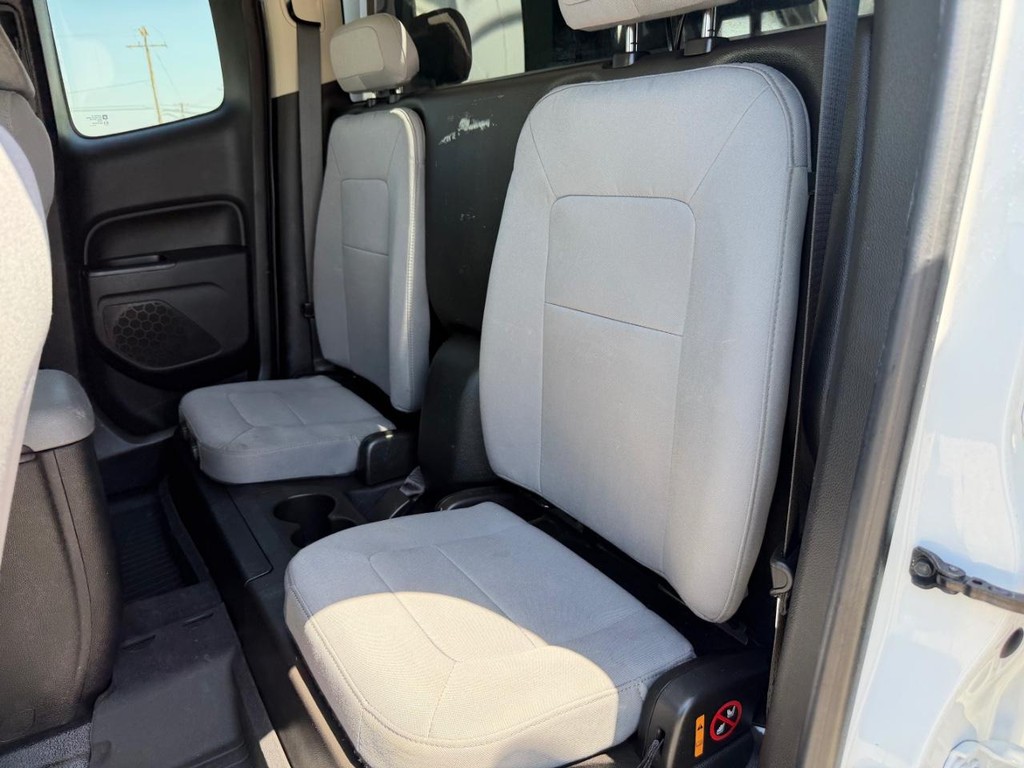 Chevrolet Colorado Vehicle Full-screen Gallery Image 20