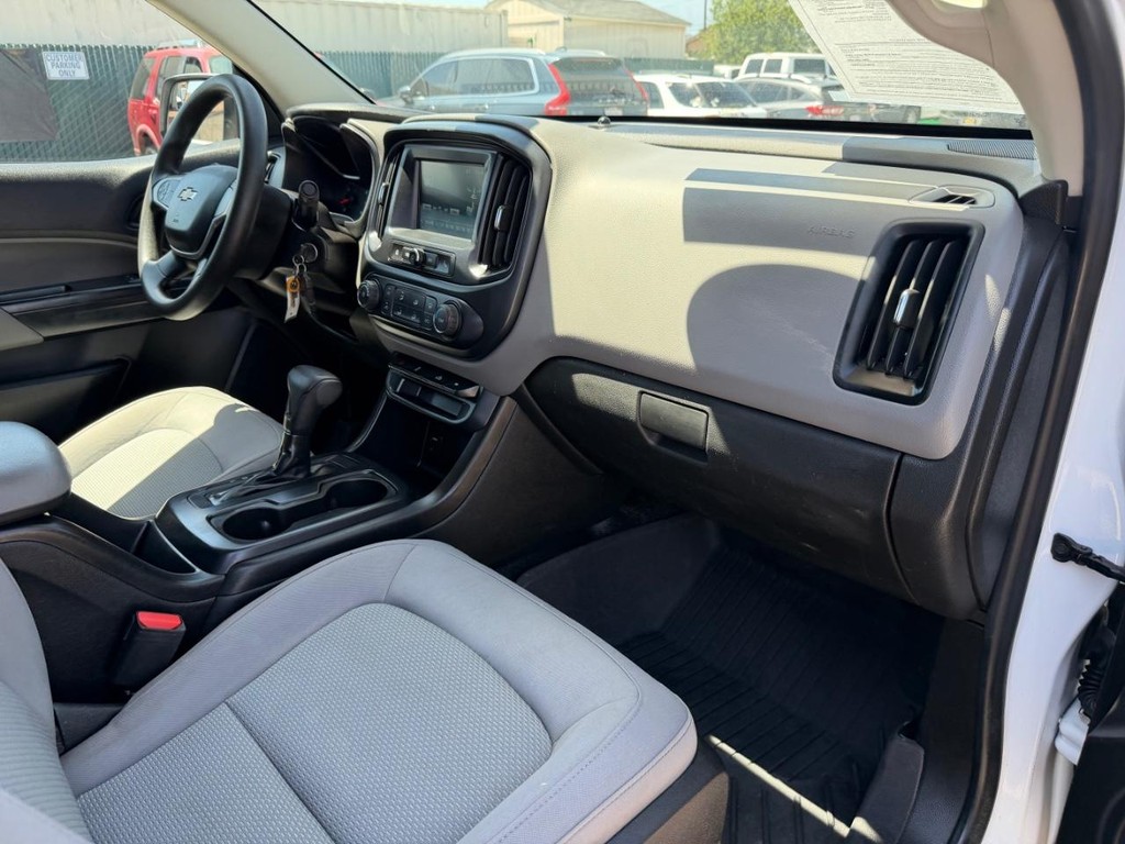 Chevrolet Colorado Vehicle Full-screen Gallery Image 22