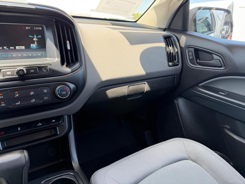 Chevrolet Colorado Vehicle Full-screen Gallery Image 30