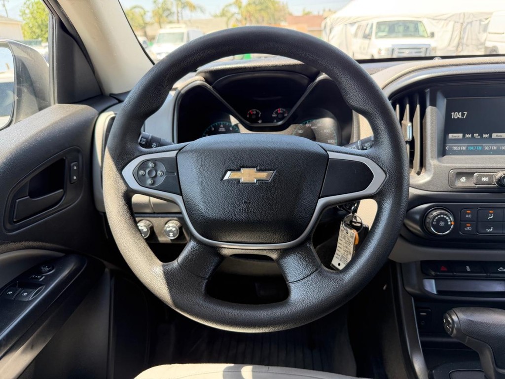 Chevrolet Colorado Vehicle Full-screen Gallery Image 31