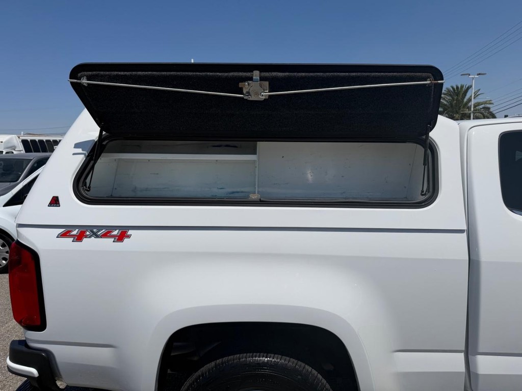 Chevrolet Colorado Vehicle Full-screen Gallery Image 38