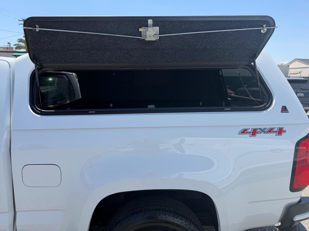 Chevrolet Colorado Vehicle Full-screen Gallery Image 39