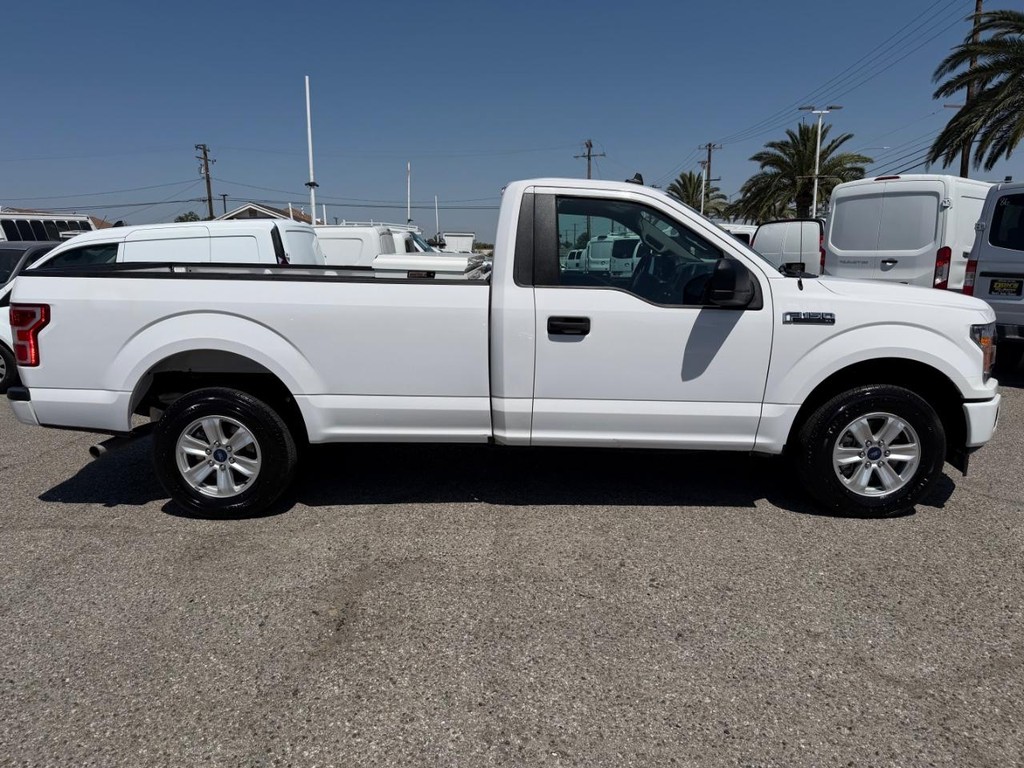 Ford F-150 Vehicle Full-screen Gallery Image 05