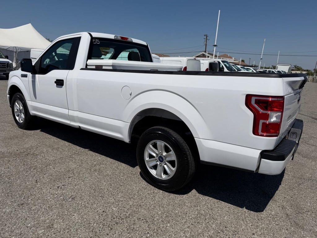 Ford F-150 Vehicle Full-screen Gallery Image 09
