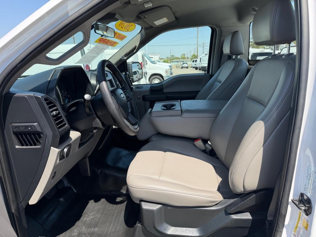 Ford F-150 Vehicle Full-screen Gallery Image 17