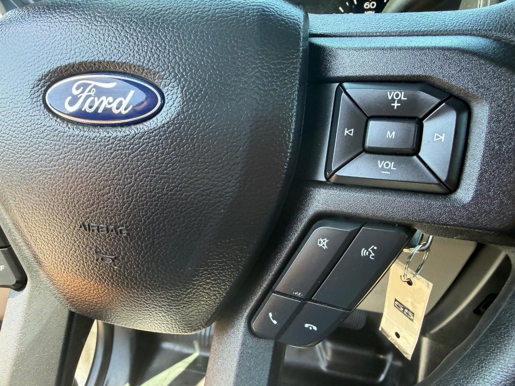 Ford F-150 Vehicle Full-screen Gallery Image 27
