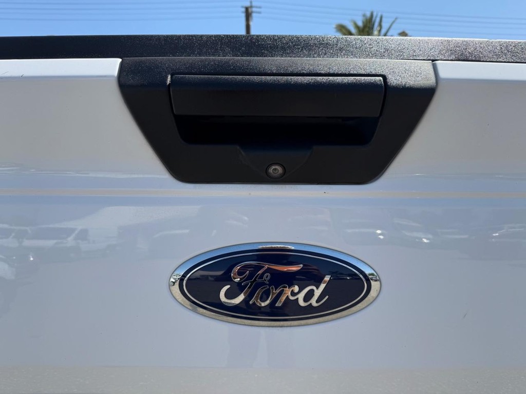 Ford F-150 Vehicle Full-screen Gallery Image 32