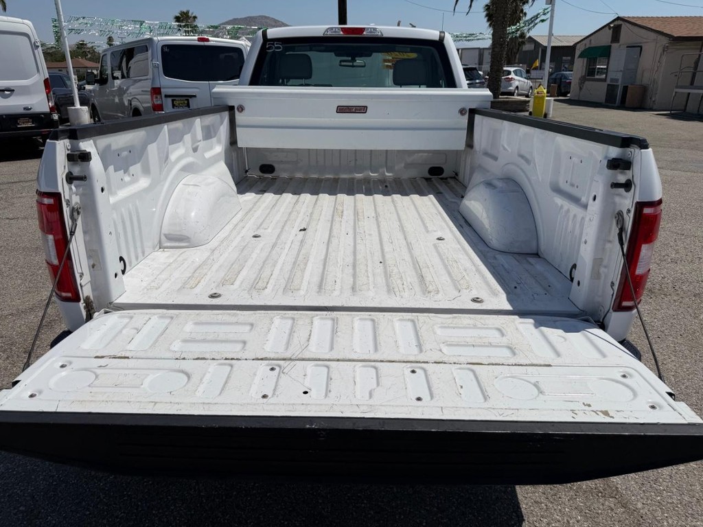 Ford F-150 Vehicle Full-screen Gallery Image 33