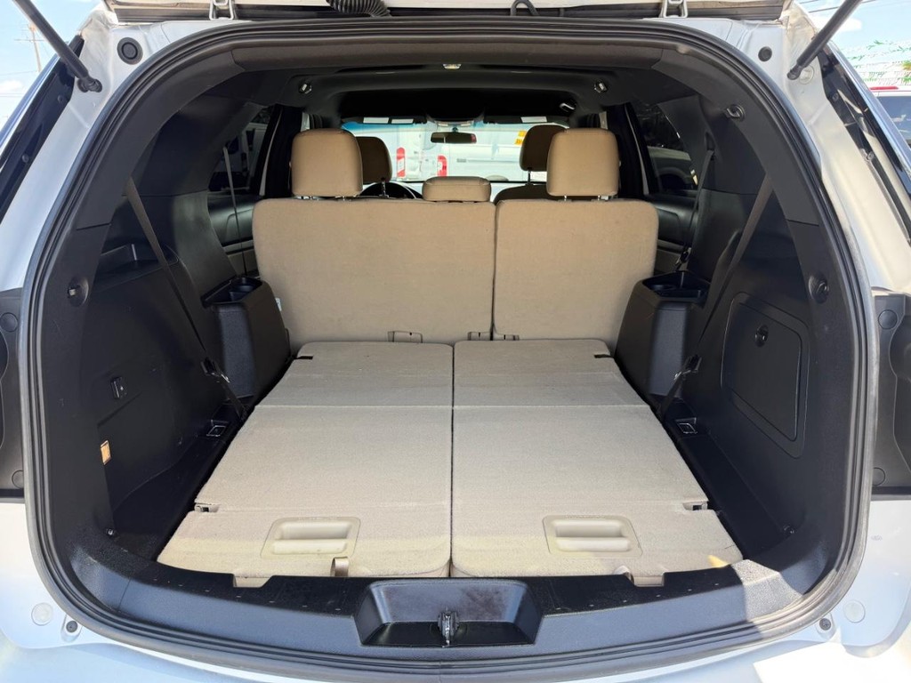 Ford Explorer Vehicle Full-screen Gallery Image 43
