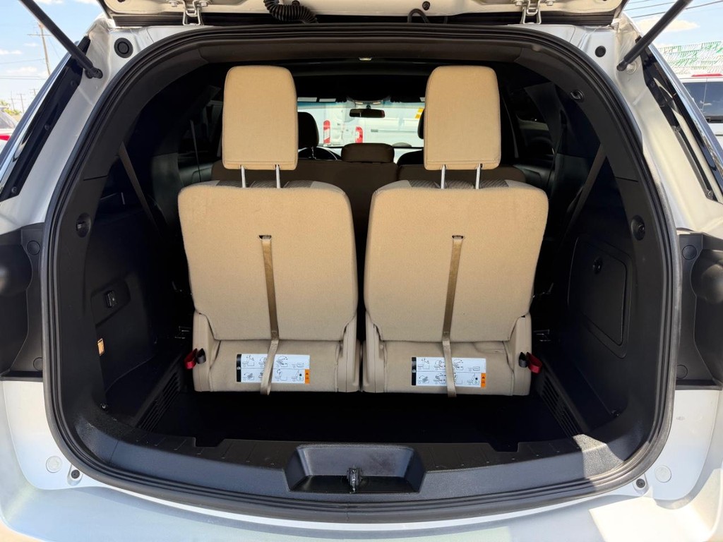 Ford Explorer Vehicle Full-screen Gallery Image 44