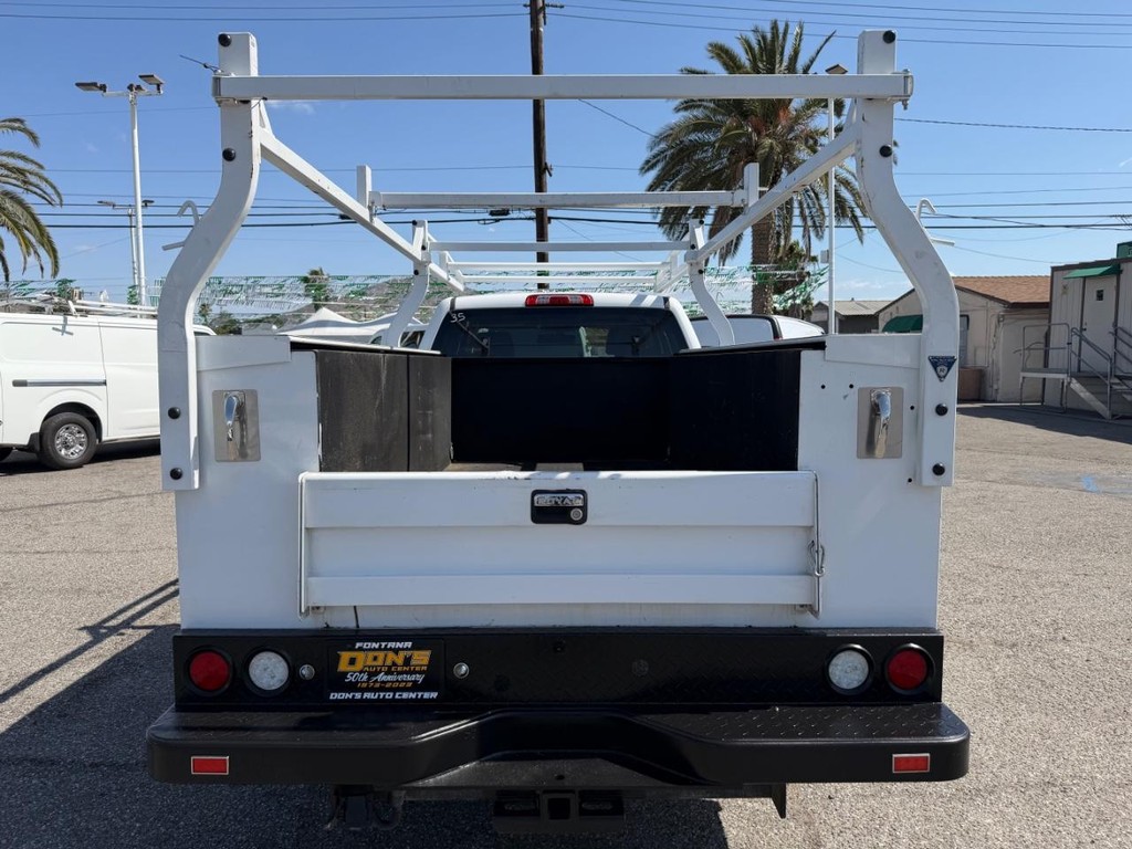 Chevrolet Silverado 2500HD Vehicle Full-screen Gallery Image 08