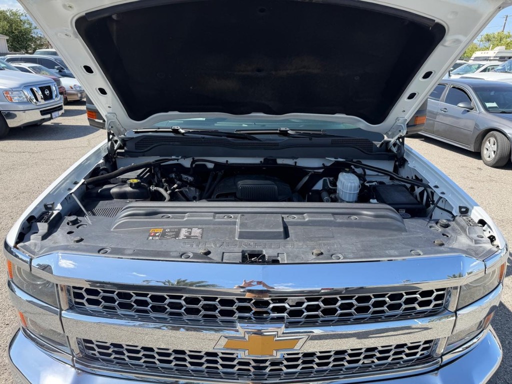 Chevrolet Silverado 2500HD Vehicle Full-screen Gallery Image 42