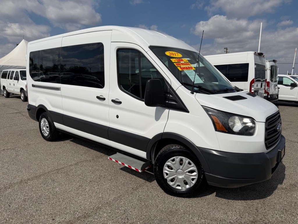 Ford Transit 350 Vehicle Full-screen Gallery Image 03
