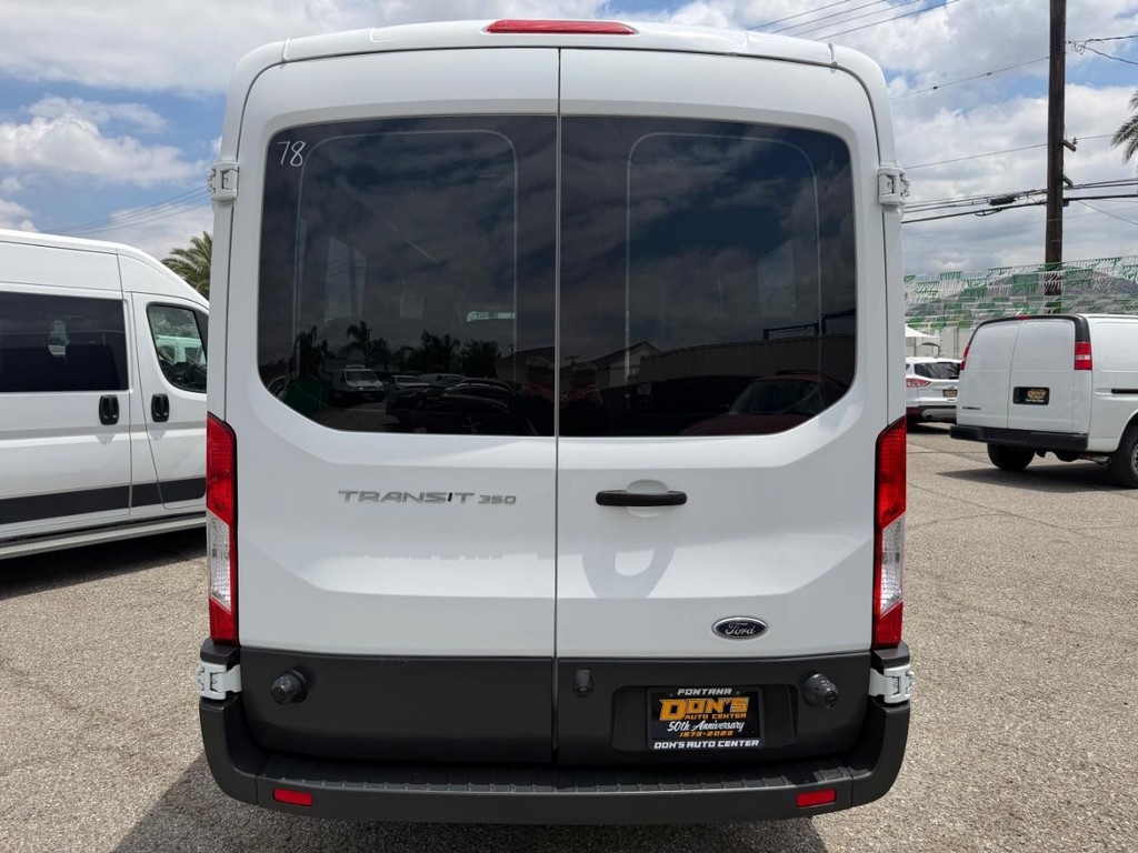 Ford Transit 350 Vehicle Full-screen Gallery Image 09