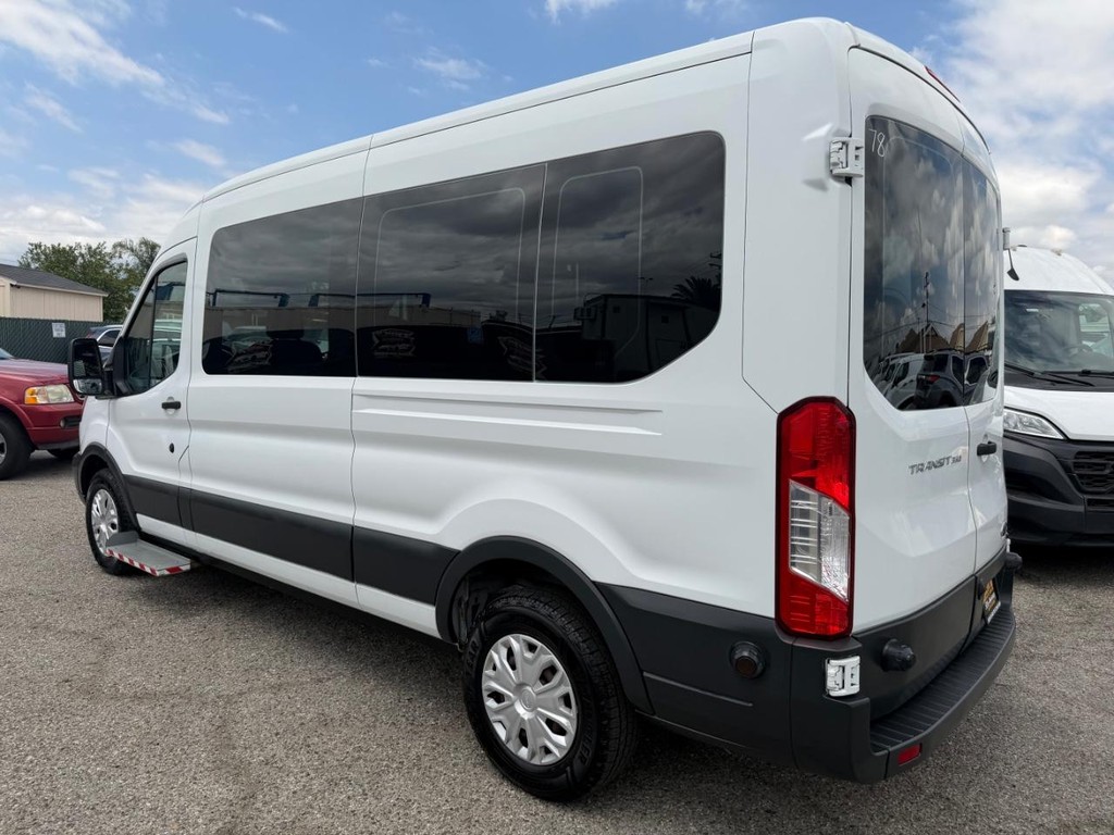 Ford Transit 350 Vehicle Full-screen Gallery Image 11