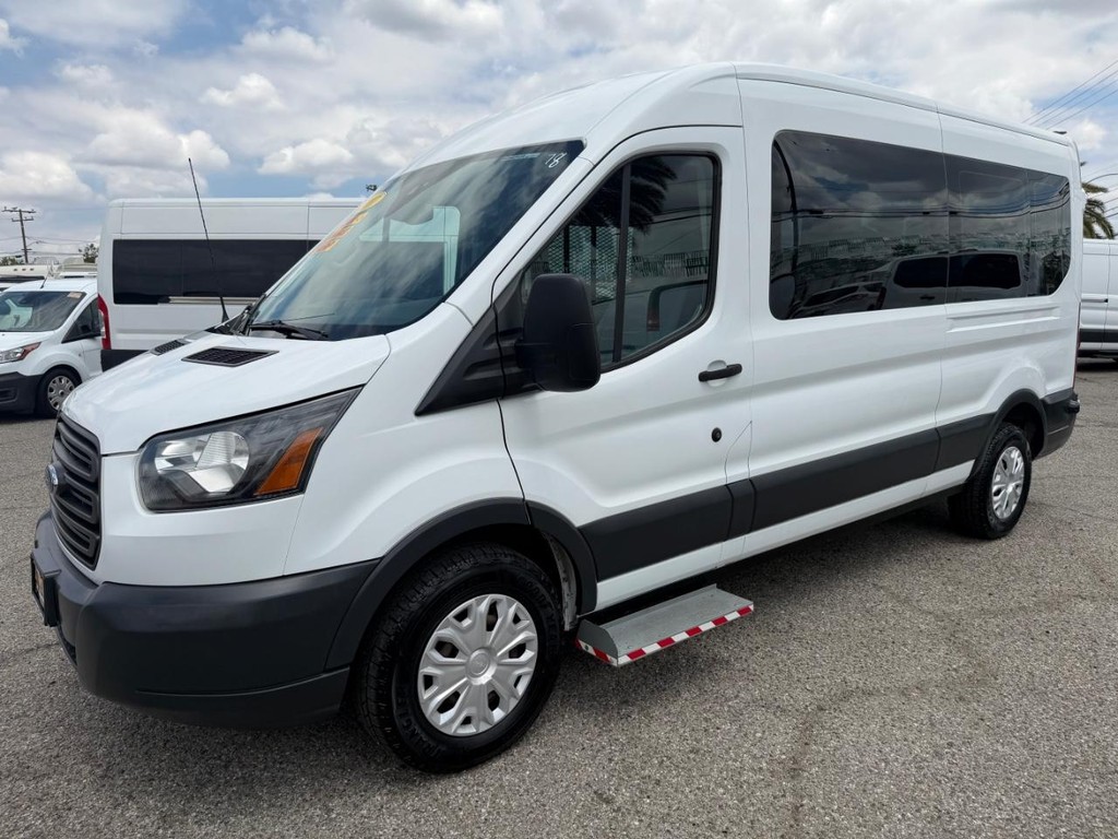 Ford Transit 350 Vehicle Full-screen Gallery Image 14