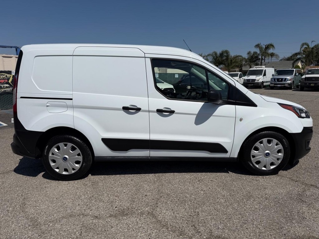 Ford Transit Connect Vehicle Full-screen Gallery Image 06