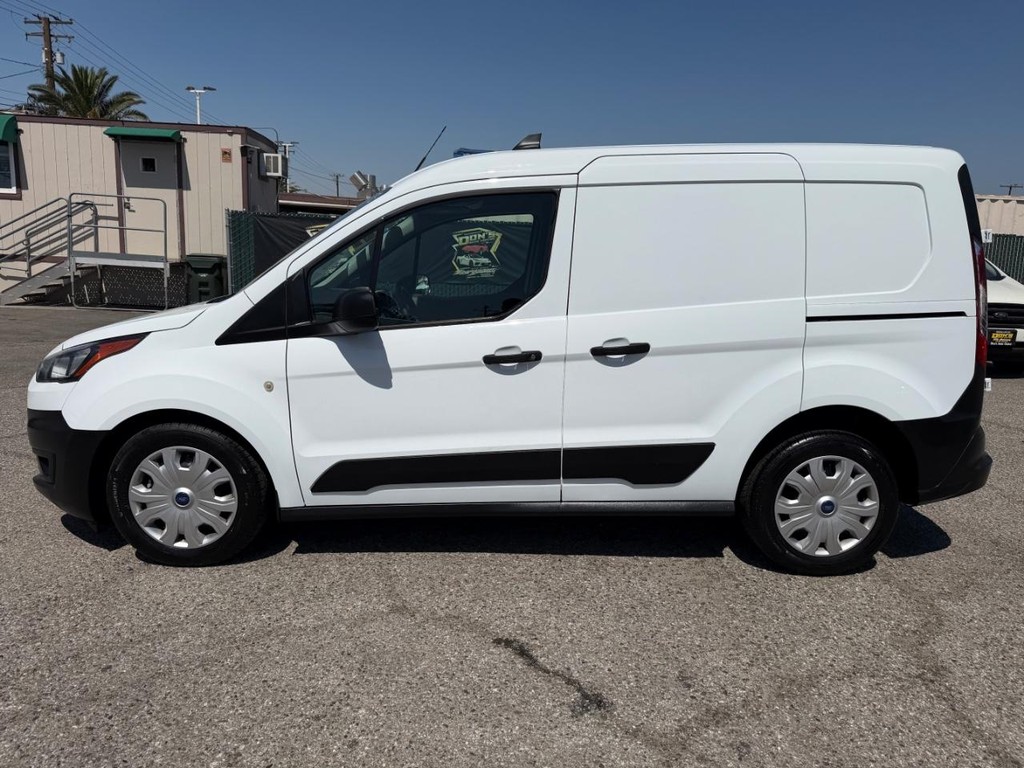 Ford Transit Connect Vehicle Full-screen Gallery Image 12