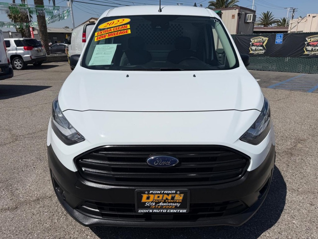 Ford Transit Connect Vehicle Full-screen Gallery Image 15