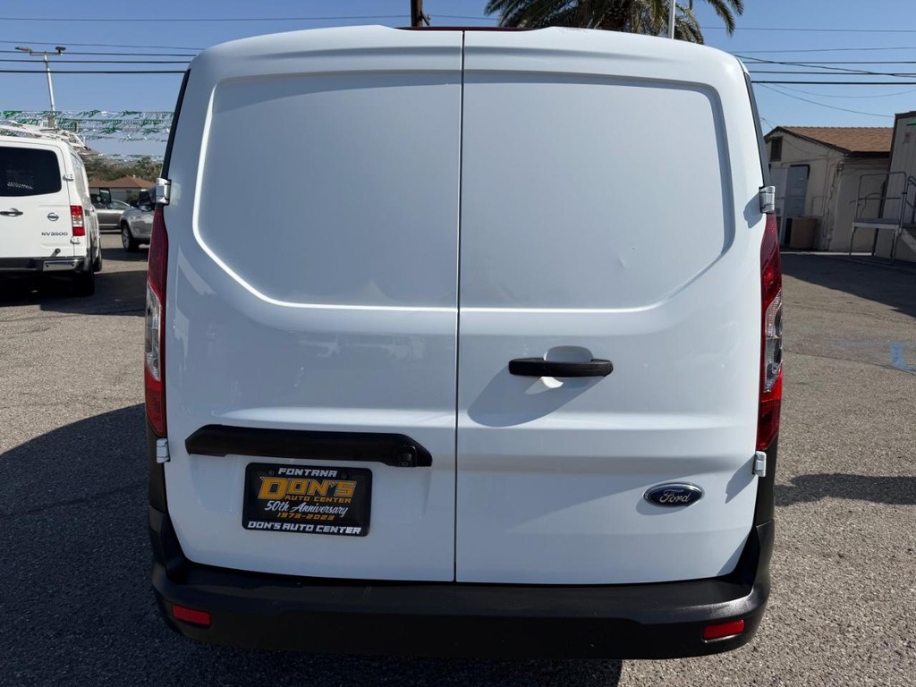 Ford Transit Connect Vehicle Full-screen Gallery Image 09