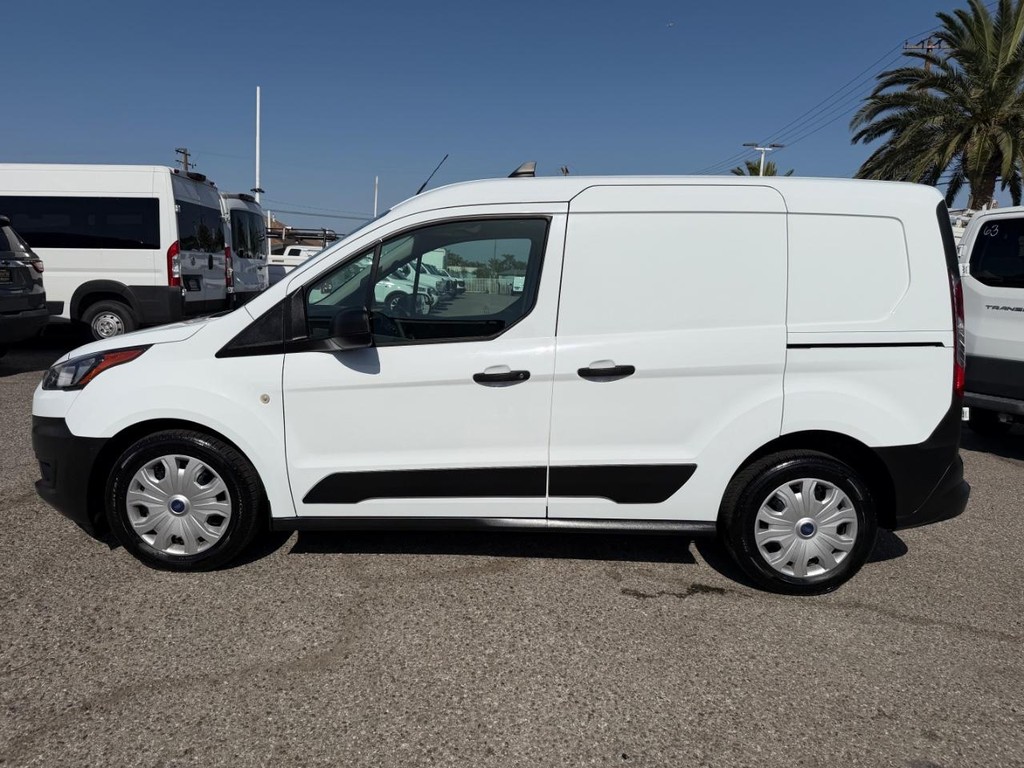 Ford Transit Connect Vehicle Full-screen Gallery Image 12