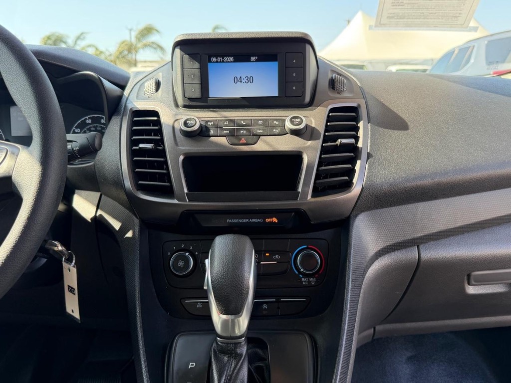 Ford Transit Connect Vehicle Full-screen Gallery Image 34