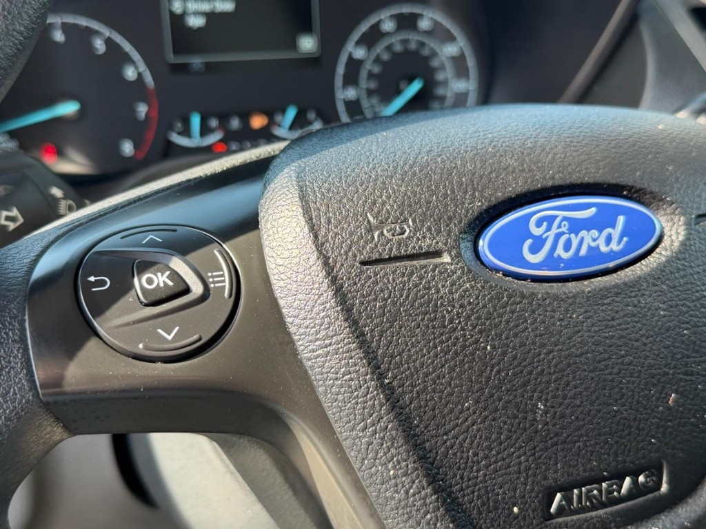 Ford Transit Connect Vehicle Full-screen Gallery Image 37