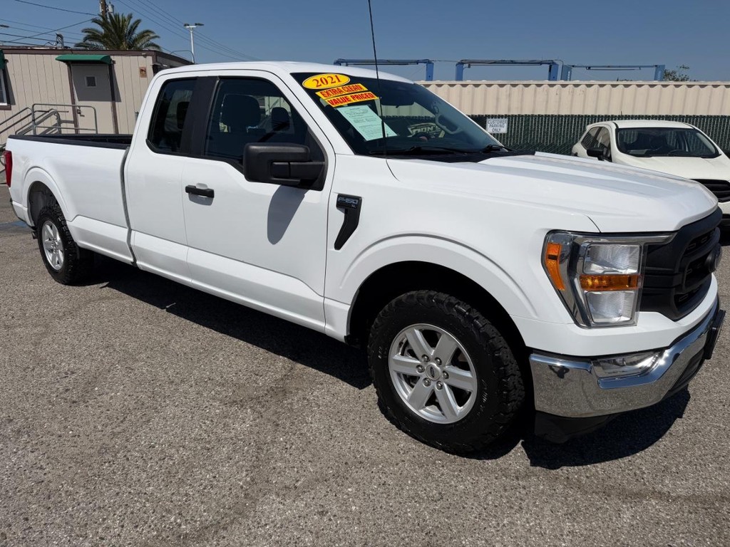 Ford F-150 Vehicle Full-screen Gallery Image 03