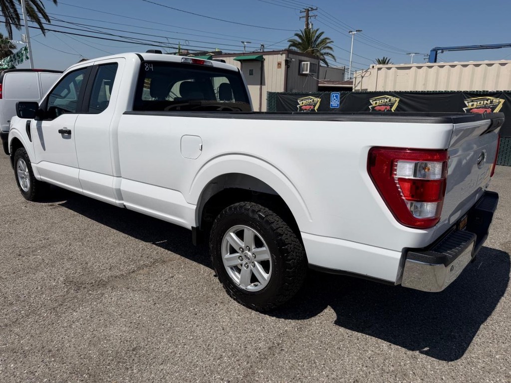 Ford F-150 Vehicle Full-screen Gallery Image 09