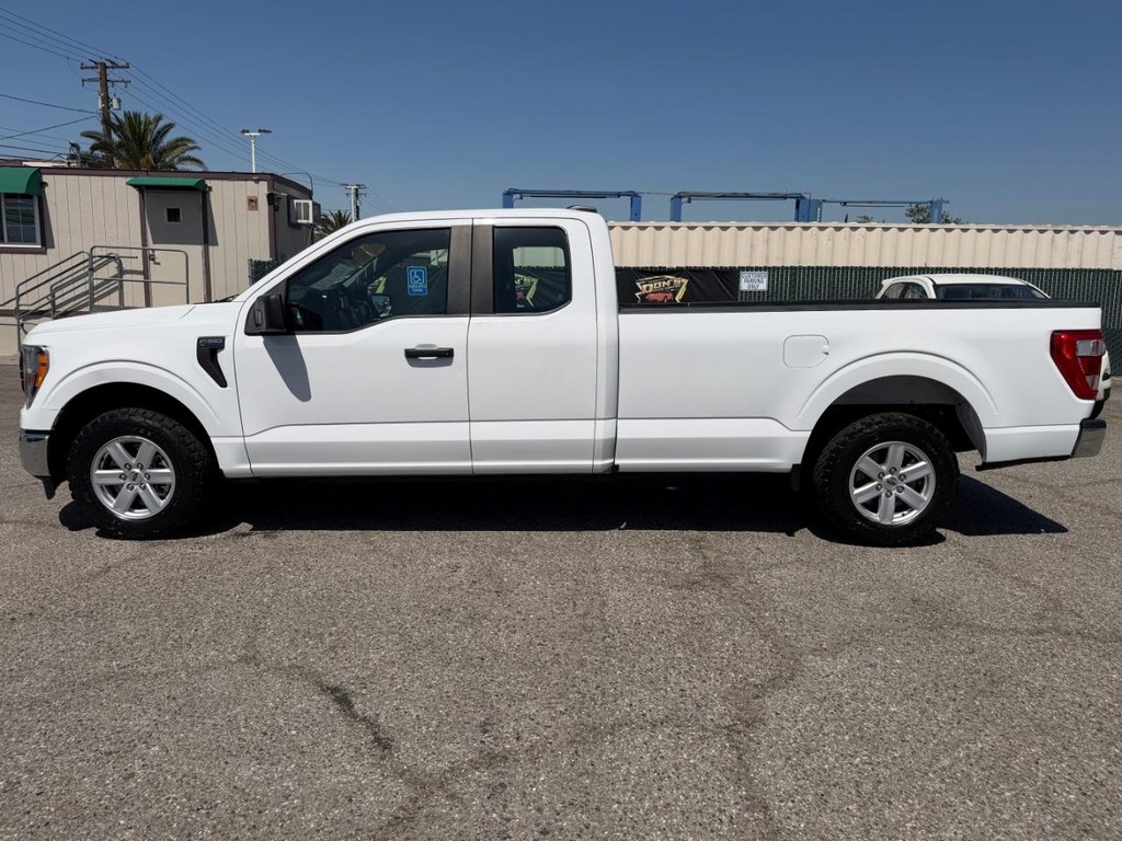 Ford F-150 Vehicle Full-screen Gallery Image 11