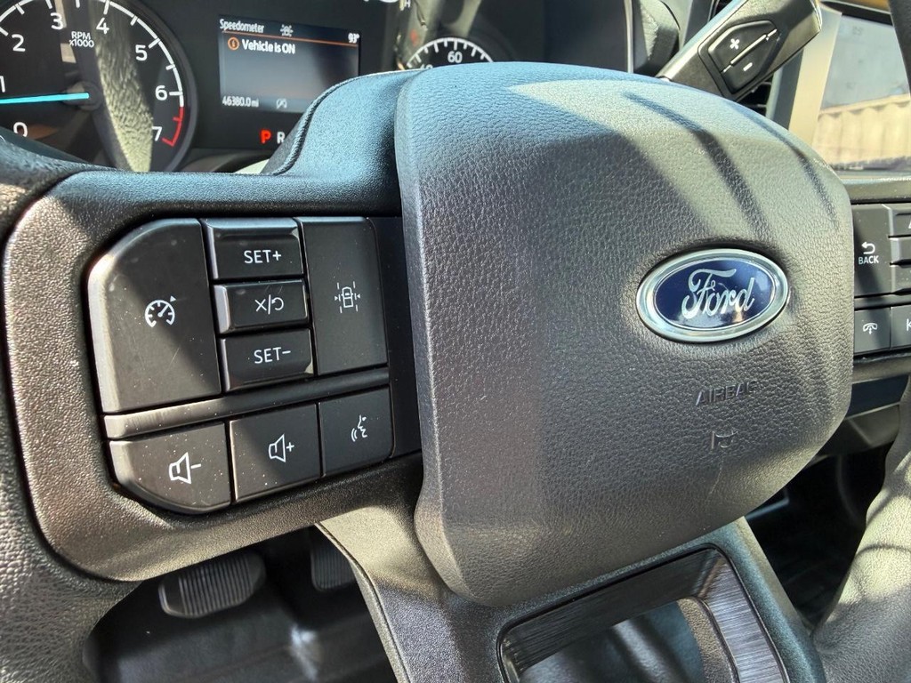 Ford F-150 Vehicle Full-screen Gallery Image 34
