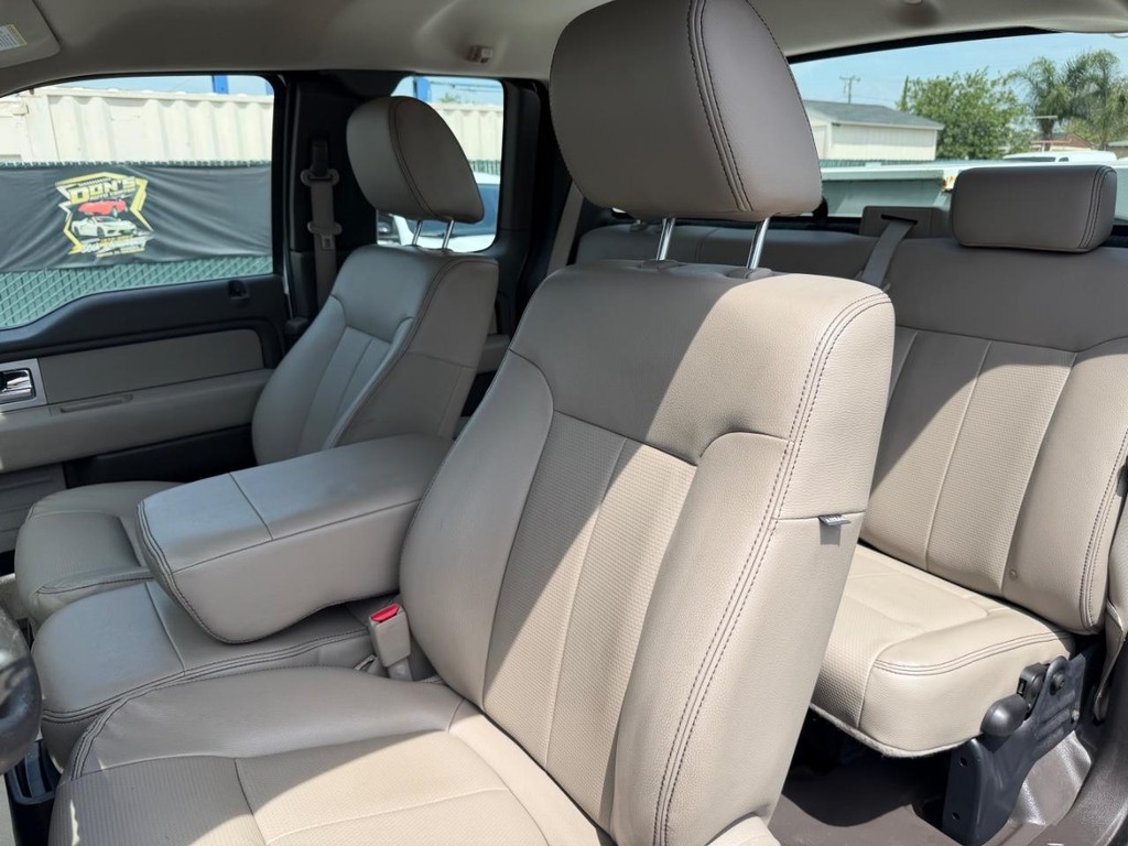 Ford F-150 Vehicle Full-screen Gallery Image 18