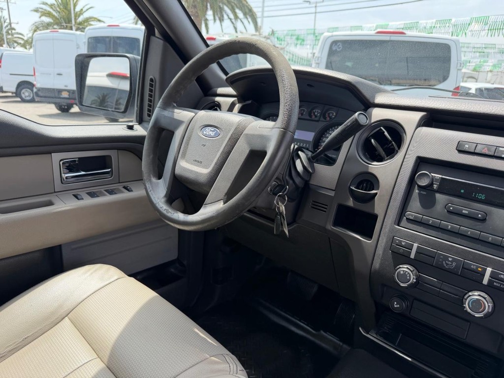 Ford F-150 Vehicle Full-screen Gallery Image 27