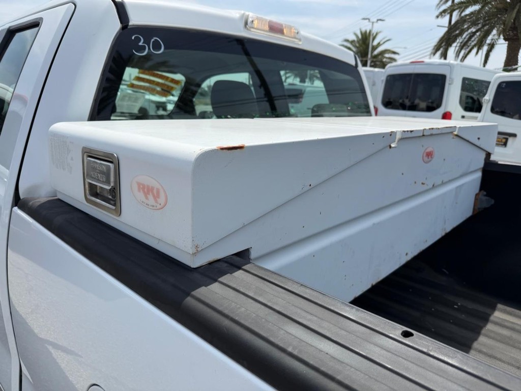 Ford F-150 Vehicle Full-screen Gallery Image 33
