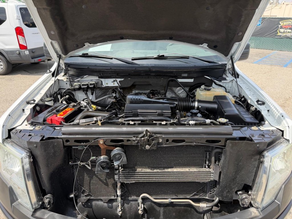 Ford F-150 Vehicle Full-screen Gallery Image 38