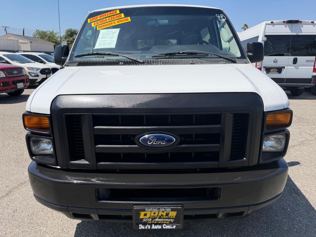 Ford E-350 12 Passenger Van Vehicle Full-screen Gallery Image 14