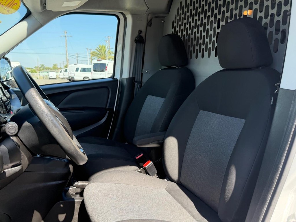 Ram ProMaster City Vehicle Full-screen Gallery Image 28