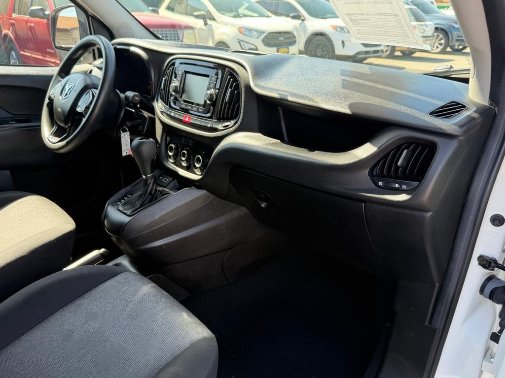 Ram ProMaster City Vehicle Full-screen Gallery Image 30