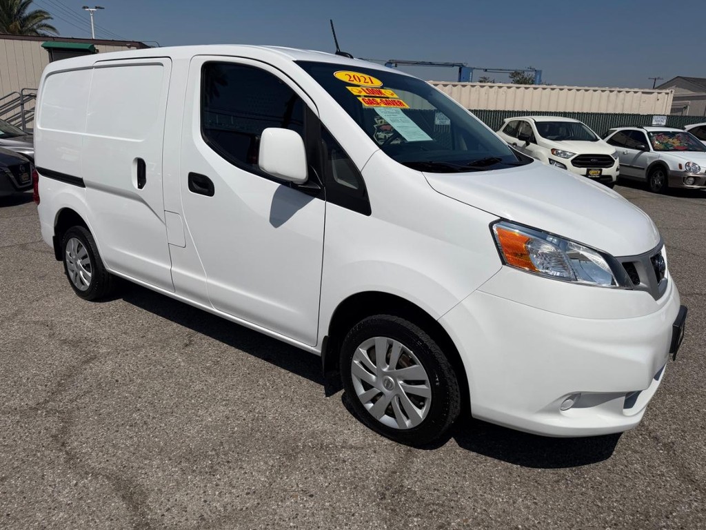 Nissan NV200 Vehicle Full-screen Gallery Image 04