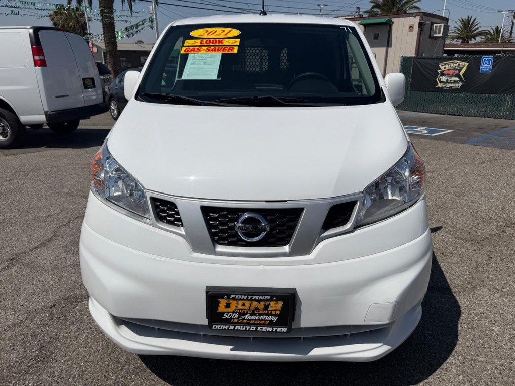 Nissan NV200 Vehicle Full-screen Gallery Image 15