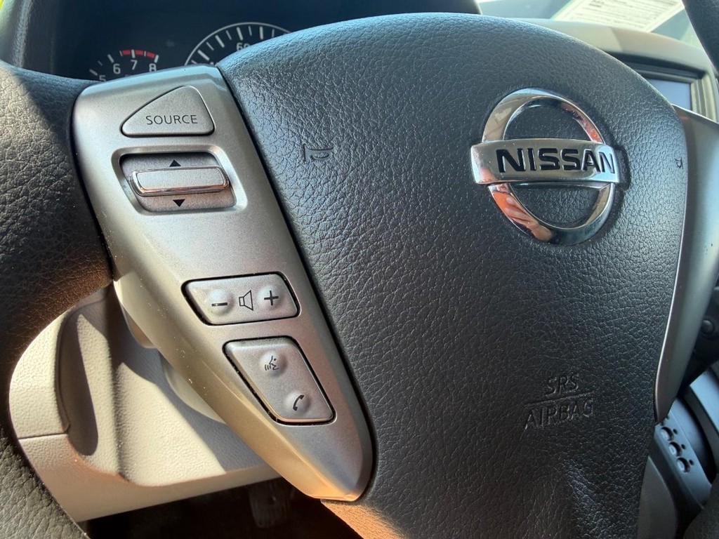 Nissan NV200 Vehicle Full-screen Gallery Image 36
