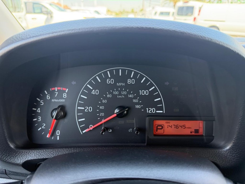 Nissan NV200 Vehicle Full-screen Gallery Image 37
