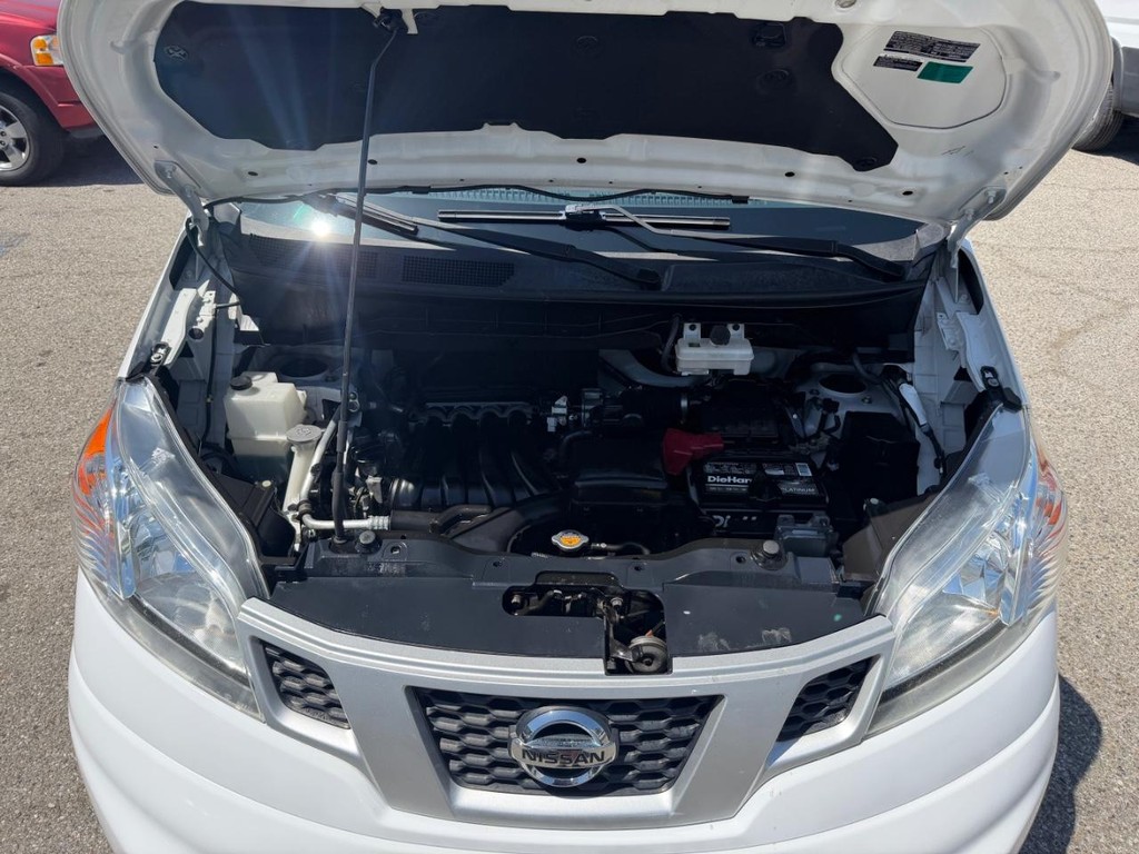 Nissan NV200 Vehicle Full-screen Gallery Image 43