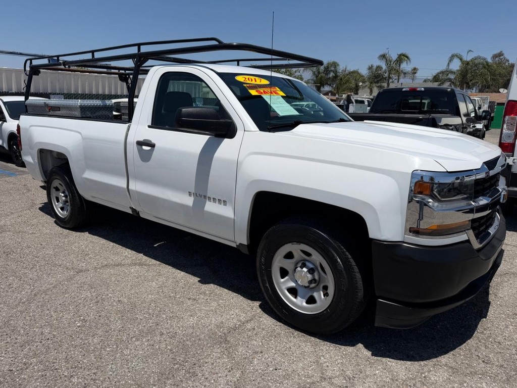 Chevrolet Silverado 1500 Vehicle Full-screen Gallery Image 03