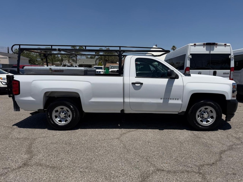 Chevrolet Silverado 1500 Vehicle Full-screen Gallery Image 05