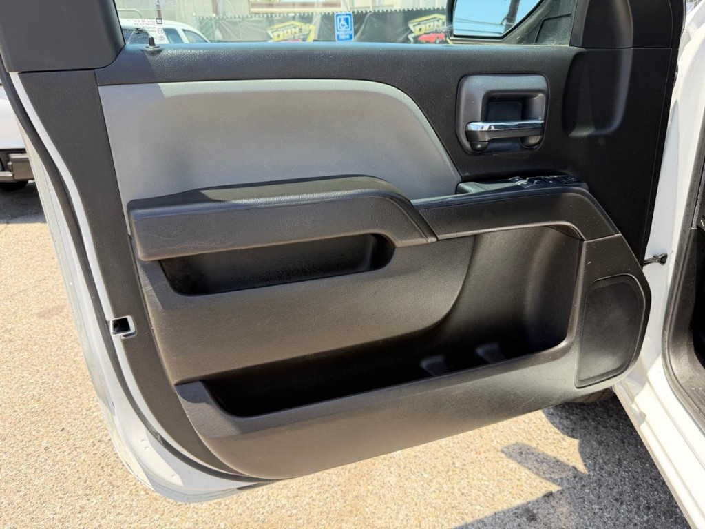 Chevrolet Silverado 1500 Vehicle Full-screen Gallery Image 27
