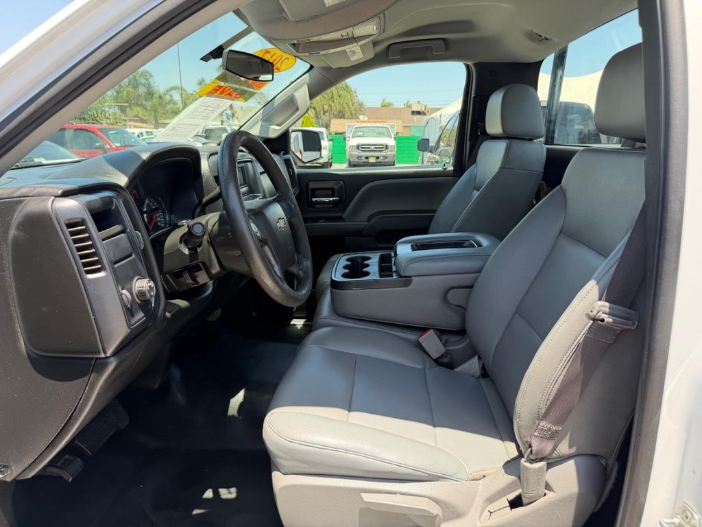 Chevrolet Silverado 1500 Vehicle Full-screen Gallery Image 29