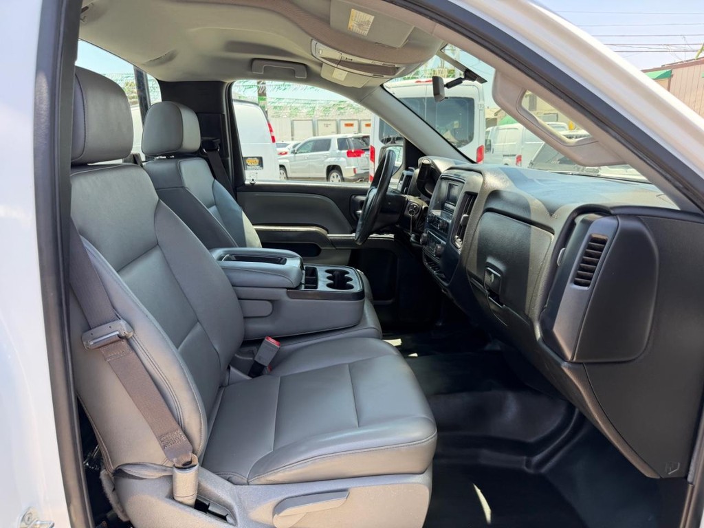 Chevrolet Silverado 1500 Vehicle Full-screen Gallery Image 33