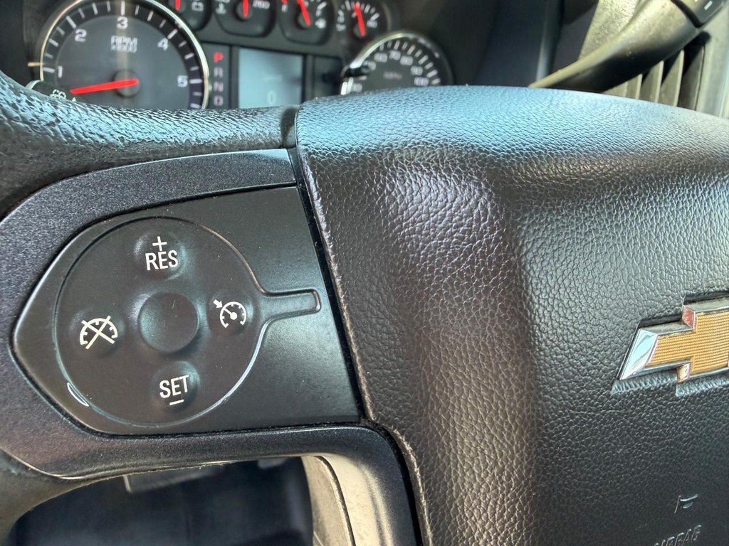 Chevrolet Silverado 1500 Vehicle Full-screen Gallery Image 40